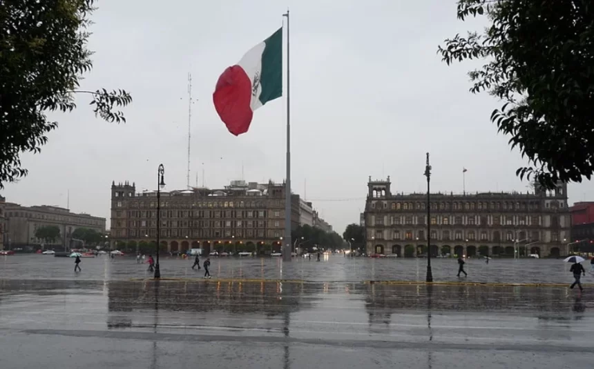 se-acabo-el calor-y-llegaron-huracanes-pronostican-lluvias-torrenciales-para-esta-tarde